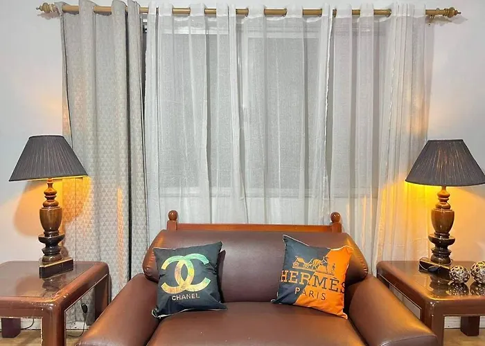 Apartment House B Spacious 3br3tb Along Commonwealth Ave