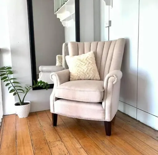 House B Spacious 3br3tb Along Commonwealth Ave Apartment
