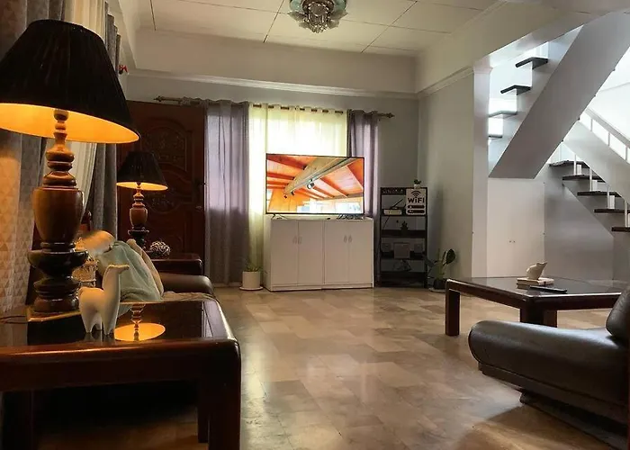 House B Spacious 3br3tb Along Commonwealth Ave Manila