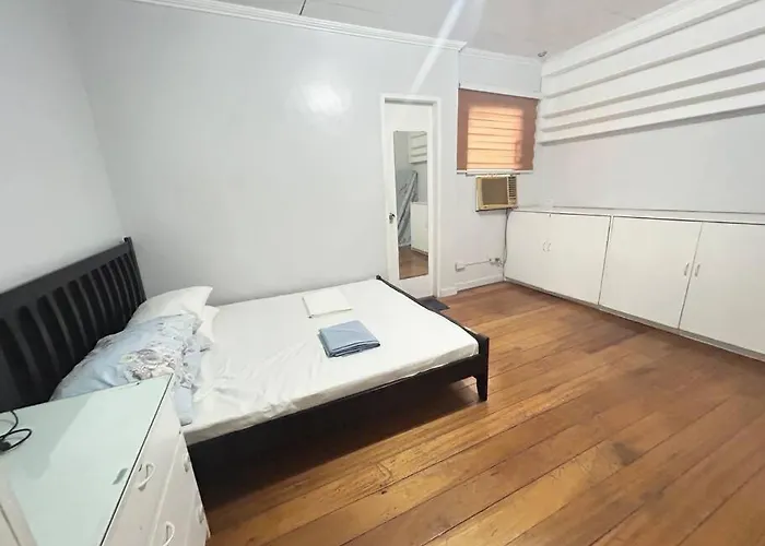 House B Spacious 3br3tb Along Commonwealth Ave