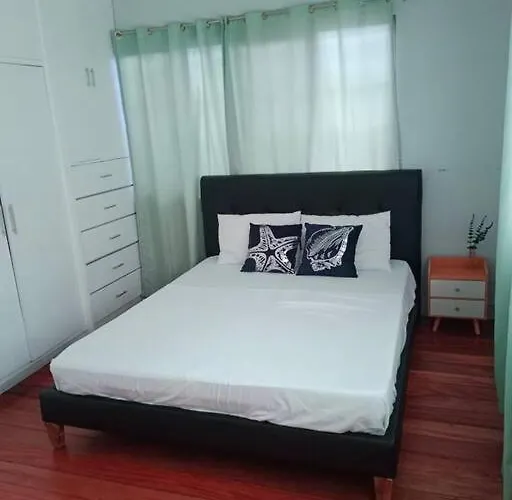 Apartment House B Spacious 3br3tb Along Commonwealth Ave *